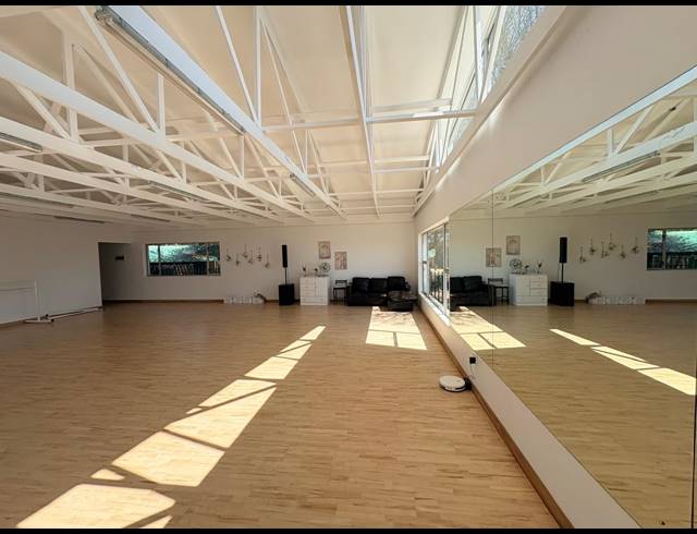 139M² OFFICE TO LET IN KYALAMI